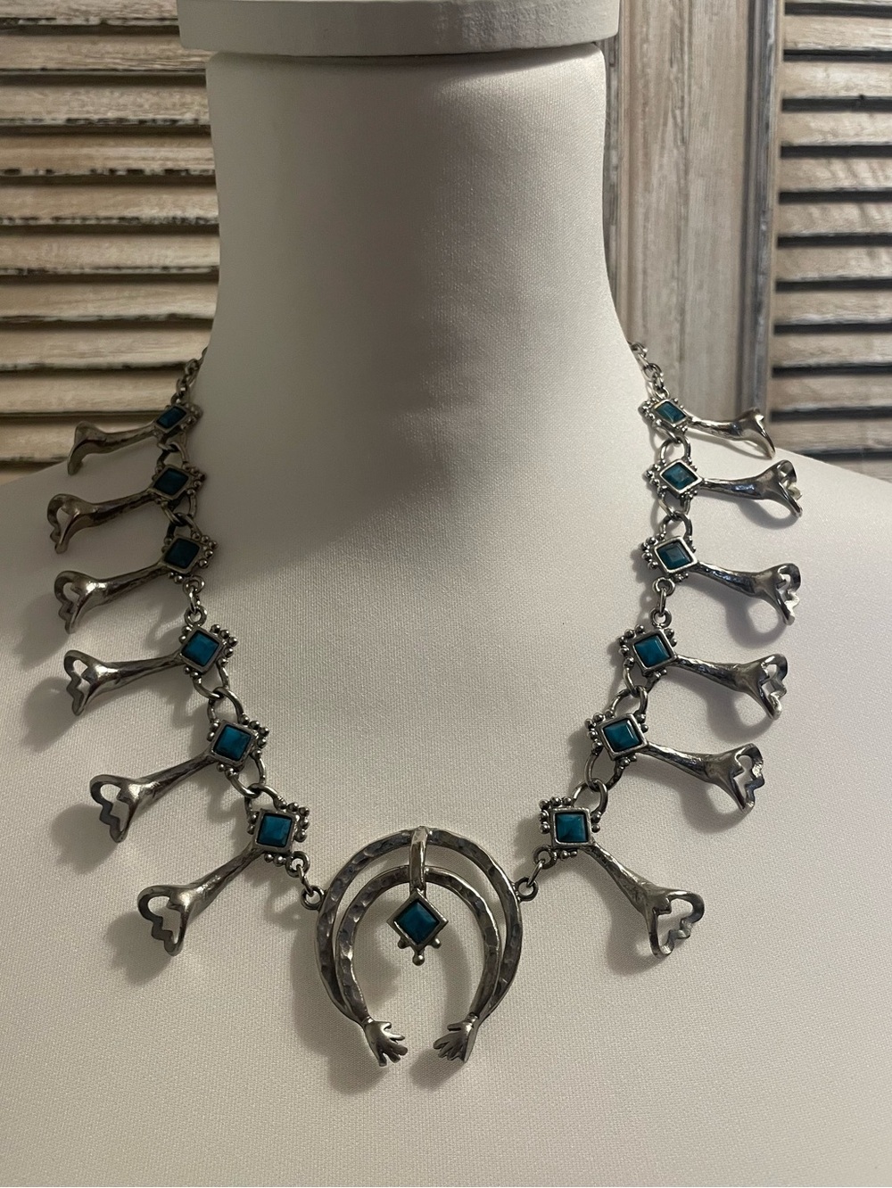 Vintage 80s Southwestern  Necklace Naja Costume Jewelry Boho squash blossom